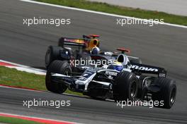 11.05.2008 Istanbul, Turkey,  Nico Rosberg (GER), WilliamsF1 Team, FW30 leads David Coulthard (GBR), Red Bull Racing, RB4 - Formula 1 World Championship, Rd 5, Turkish Grand Prix, Sunday Race