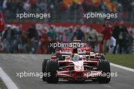 11.05.2008 Istanbul, Turkey,  Felipe Massa (BRA), Scuderia Ferrari, F2008, fans invade the track - Formula 1 World Championship, Rd 5, Turkish Grand Prix, Sunday Race