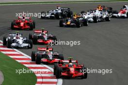 11.05.2008 Istanbul, Turkey,  Start, Felipe Massa (BRA), Scuderia Ferrari, F2008 leads Lewis Hamilton (GBR), McLaren Mercedes, MP4-23 - Formula 1 World Championship, Rd 5, Turkish Grand Prix, Sunday Race