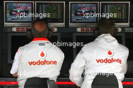 10.05.2008 Istanbul, Turkey,  Ron Dennis (GBR), McLaren, Team Principal, Chairman watch Lewis Hamilton (GBR), McLaren Mercedes on TV - Formula 1 World Championship, Rd 5, Turkish Grand Prix, Saturday Practice