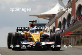 10.05.2008 Istanbul, Turkey,  Fernando Alonso (ESP), Renault F1 Team, R28 - Formula 1 World Championship, Rd 5, Turkish Grand Prix, Saturday Qualifying