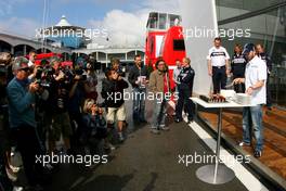 10.05.2008 Istanbul, Turkey,  Nick Heidfeld (GER), BMW Sauber F1 Team with his birthday cake - Formula 1 World Championship, Rd 5, Turkish Grand Prix, Saturday