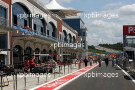 08.05.2008 Istanbul, Turkey,  The pitlane - Formula 1 World Championship, Rd 5, Turkish Grand Prix, Thursday