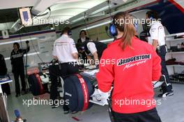 20.02.2008 Valencia, Spain,  Nick Heidfeld (GER), BMW Sauber F1 Team, Pitlane, Box, Garage - Formula 1 Testing, Valencia