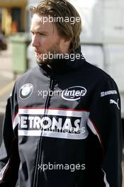 20.02.2008 Valencia, Spain,  Nick Heidfeld (GER), BMW Sauber F1 Team, Pitlane, Box, Garage - Formula 1 Testing, Valencia
