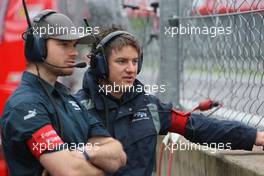 14.09.2008 Monza, Italy,  Double-R Racing on the pitwall - Formula BMW Europe 2008, Rd 15 & 16, Monza, Sunday Race