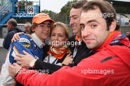 14.09.2008 Monza, Italy,  3rd, Esteban Gutierrez (MEX), Josef-Kaufmann-Racing with his team and family - Formula BMW Europe 2008, Rd 15 & 16, Monza, Sunday Podium