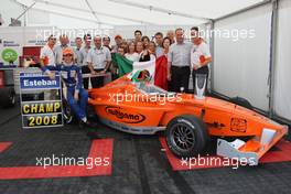 14.09.2008 Monza, Italy,  Celebration Picture / Esteban Gutierrez (MEX), Josef-Kaufmann-Racing - Formula BMW Europe 2008, Rd 15 & 16, Monza, Sunday