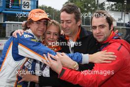 14.09.2008 Monza, Italy,  3rd, Esteban Gutierrez (MEX), Josef-Kaufmann-Racing with his team and family - Formula BMW Europe 2008, Rd 15 & 16, Monza, Sunday Podium