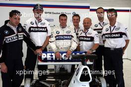 06.12.2008 Mexico City, Mexico,  Last years winner Philipp Eng (AT) on his Formula One drive with the BMW Sauber F1 Team gets a Rookie hair cut from the F1 Team, Formula BMW World Final 2008 at the Autodromo Hermanos Rodríguez, 4th-7th of December 2008