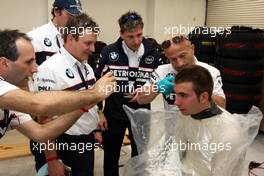 06.12.2008 Mexico City, Mexico,  Last years winner Philipp Eng (AT) on his Formula One drive with the BMW Sauber F1 Team gets a Rookie hair cut from the F1 Team, Formula BMW World Final 2008 at the Autodromo Hermanos Rodríguez, 4th-7th of December 2008