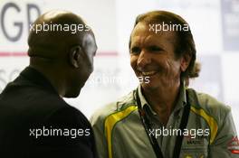 20.02.2009 Johannesburg, South Africa,  Tokyo Sexwale (RSA), Seat Holder A1 Team South Africa and Emerson Fittipaldi (BRA), Seat Holder of A1 Team Brazil - A1GP World Cup of Motorsport 2008/09, Round 5, Gauteng, Friday Practice - Copyright A1GP - Free for editorial usage