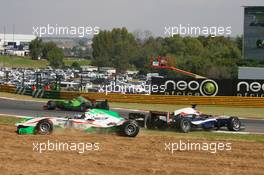 22.02.2009 Johannesburg, South Africa,  Salvador Duran (MEX), driver of A1 Team Mexico and Edoardo Piscopo (ITA), driver of A1 Team Italy crashed - A1GP World Cup of Motorsport 2008/09, Round 5, Gauteng, Sunday Race 2 - Copyright A1GP - Free for editorial usage