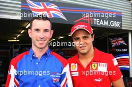 21.02.2009 Johannesburg, South Africa,  Danny Watts (GBR), driver of A1 Team Great Britain with Felipe Massa - A1GP World Cup of Motorsport 2008/09, Round 5, Gauteng, Saturday - Copyright A1GP - Free for editorial usage