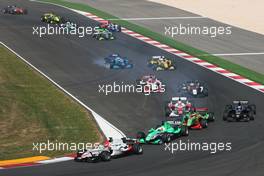 12.04.2009 Portimao, Portugal,  Start of race 1, Vitantonio Liuzzi (ITA), driver of A1 Team Italy  - A1GP World Cup of Motorsport 2008/09, Round 6, Algarve, Sunday Race 1 - Copyright A1GP - Free for editorial usage