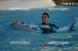 09.04.2009 Portimao, Filipe Albuquerque (POR), driver of A1 Team Portugal swims with dolphins - A1GP World Cup of Motorsport 2008/09, Round 6, Algarve, Thursday - Copyright A1GP - Free for editorial usage