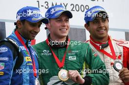 03.05.2009 Fawkham, England,  Race One Podium, Narain Karthikeyan (IND), driver of A1 Team India, Adam Carroll (IRL), driver of A1 Team Ireland  and Salvador Duran (MEX), driver of A1 Team Mexico - A1GP World Cup of Motorsport 2008/09, Round 7, Brands Hatch, Sunday Race 1 - Copyright A1GP - Free for editorial usage