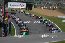 03.05.2009 Fawkham, England,  The Start of the race - A1GP World Cup of Motorsport 2008/09, Round 7, Brands Hatch, Sunday Race 2 - Copyright A1GP - Free for editorial usage