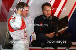 16.05.2009 Hockenheim, Germany,  (left) Mattias Ekström (SWE), Audi Sport Team Abt, Audi A4 DTM and his race engineer. - DTM 2009 at Hockenheimring, Germany