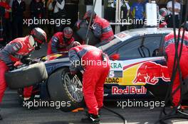 17.05.2009 Hockenheim, Germany,  Audi mechanics during a practice pitstop of Mattias Ekström (SWE), Audi Sport Team Abt, Audi A4 DTM - DTM 2009 at Hockenheimring, Germany