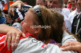 17.05.2009 Hockenheim, Germany,  Oliver Jarvis (GBR), Audi Sport Team Phoenix, Portrait (3rd) being congratulated by his wife / girlfriend - DTM 2009 at Hockenheimring, Germany