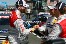 15.08.2009 Nürburg, Germany,  Bruno Spengler (CAN), Team HWA AMG Mercedes, Portrait (2nd, right), congratulates Martin Tomczyk (GER), Audi Sport Team Abt, Portrait with his pole position - DTM 2009 at Nürburgring, Germany