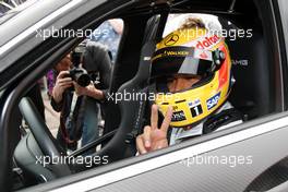 06.09.2009 Fawkham, England,  Lewis Hamilton (GBR), McLaren Mercedes gives taxi rides - DTM 2009 at Brands Hatch, England