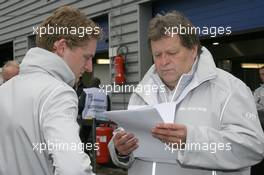 10.10.2009 Dijon, France,  Maro Engel (GER), Muecke Motorsport, AMG Mercedes C-Klasse and Norbert Haug (GER), Motorsport chief Mercedes - DTM 2009 at Circuit Dijon Prenois, Dijon, France