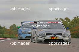 11.10.2009 Dijon, France,  Bruno Spengler (CAN), Team HWA AG, AMG Mercedes C-Klasse, Jamie Green (GBR), Persson Motorsport, AMG Mercedes C-Klasse - DTM 2009 at Circuit Dijon Prenois, Dijon, France