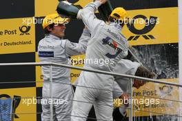 11.10.2009 Dijon, France,  Bruno Spengler (CAN), Team HWA AG, AMG Mercedes C-Klasse, Gary Paffett (GBR), Team HWA AG, AMG Mercedes C-Klasse, Hans-Juergen Mattheis (GER), Teammanager HWA Mercedes - DTM 2009 at Circuit Dijon Prenois, Dijon, France