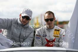 11.10.2009 Dijon, France,  Maro Engel (GER), Muecke Motorsport, AMG Mercedes C-Klasse, Mathias Lauda (AUT), Muecke Motorsport, AMG Mercedes C-Klasse - DTM 2009 at Circuit Dijon Prenois, Dijon, France