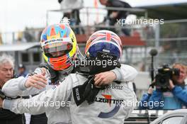 11.10.2009 Dijon, France,  Paul di Resta (GBR), Team HWA AMG Mercedes, AMG Mercedes C-Klasse, Gary Paffett (GBR), Team HWA AG, AMG Mercedes C-Klasse - DTM 2009 at Circuit Dijon Prenois, Dijon, France