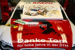 25.10.2009 Hockenheim, Germany,  All Mercedes drivers say farewell to fellow DTM driver Tom Kristensen (DNK), Audi Sport Team Abt, Audi A4 DTM and present him a cartoon painting - DTM 2009 at Hockenheimring, Hockenheim, Germany