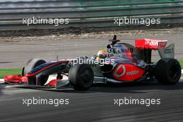 21.01.2009 Portim‹o, Portugal,  Lewis Hamilton (GBR), McLaren Mercedes, in the new MP4-24  - Formula 1 Testing, Algarve MotorPark