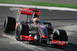 21.01.2009 Portim‹o, Portugal,  Lewis Hamilton (GBR), McLaren Mercedes, in the new MP4-24  - Formula 1 Testing, Algarve MotorPark