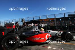 27.03.2009 Melbourne, Australia,  Lewis Hamilton (GBR), McLaren Mercedes - Formula 1 World Championship, Rd 1, Australian Grand Prix, Friday Practice