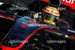 27.03.2009 Melbourne, Australia,  Lewis Hamilton (GBR), McLaren Mercedes - Formula 1 World Championship, Rd 1, Australian Grand Prix, Friday Practice