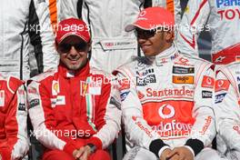 29.03.2009 Melbourne, Australia,  Felipe Massa (BRA), Scuderia Ferrari and Lewis Hamilton (GBR), McLaren Mercedes - Formula 1 World Championship, Rd 1, Australian Grand Prix, Sunday