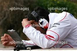 09.03.2009 Barcelona, Spain,  Toyota F1 Team engineer - Formula 1 Testing, Barcelona
