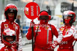 11.03.2009 Barcelona, Spain,  Scuderia Ferrari mechanics - Formula 1 Testing, Barcelona