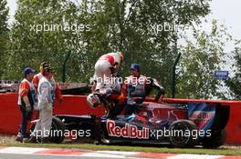 30.08.2009 Francorchamps, Belgium,  Crash, Lewis Hamilton (GBR), McLaren Mercedes, Jaime Alguersuari (ESP), Scuderia Toro Rosso- Formula 1 World Championship, Rd 12, Belgian Grand Prix, Sunday Race