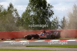 30.08.2009 Francorchamps, Belgium,  Jaime Alguersuari (ESP), Scuderia Toro Rosso, crash - Formula 1 World Championship, Rd 12, Belgian Grand Prix, Sunday Race