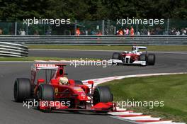 30.08.2009 Francorchamps, Belgium,  Luca Badoer (ITA), Scuderia Ferrari, Jarno Trulli (ITA), Toyota Racing- Formula 1 World Championship, Rd 12, Belgian Grand Prix, Sunday Race