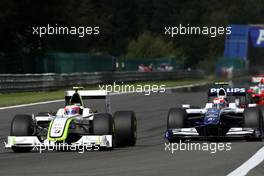 30.08.2009 Francorchamps, Belgium,  Rubens Barrichello (BRA), BrawnGP, Kazuki Nakajima (JPN), Williams F1 Team - Formula 1 World Championship, Rd 12, Belgian Grand Prix, Sunday Race