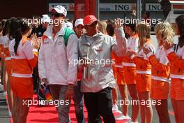 30.08.2009 Francorchamps, Belgium,  Adrian Sutil (GER), Force India F1 Team and Lewis Hamilton (GBR), McLaren Mercedes - Formula 1 World Championship, Rd 12, Belgian Grand Prix, Sunday