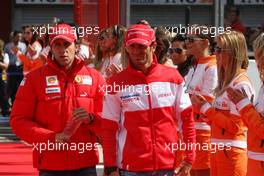 30.08.2009 Francorchamps, Belgium,  Luca Badoer (ITA), Scuderia Ferrari and Jarno Trulli (ITA), Toyota Racing- Formula 1 World Championship, Rd 12, Belgian Grand Prix, Sunday