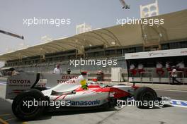 24.04.2009 Manama, Bahrain,  Jarno Trulli (ITA), Toyota F1 Team  - Formula 1 World Championship, Rd 4, Bahrain Grand Prix, Friday Practice