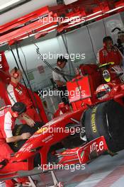 24.04.2009 Manama, Bahrain,  Kimi Raikkonen (FIN), Räikkönen, Scuderia Ferrari  - Formula 1 World Championship, Rd 4, Bahrain Grand Prix, Friday Practice