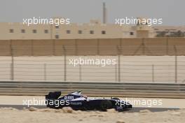 24.04.2009 Manama, Bahrain,  Kazuki Nakajima (JPN), Williams F1 Team, FW31 - Formula 1 World Championship, Rd 4, Bahrain Grand Prix, Friday Practice