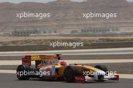 24.04.2009 Manama, Bahrain,  Nelson Piquet Jr (BRA), Renault F1 Team, R29 - Formula 1 World Championship, Rd 4, Bahrain Grand Prix, Friday Practice